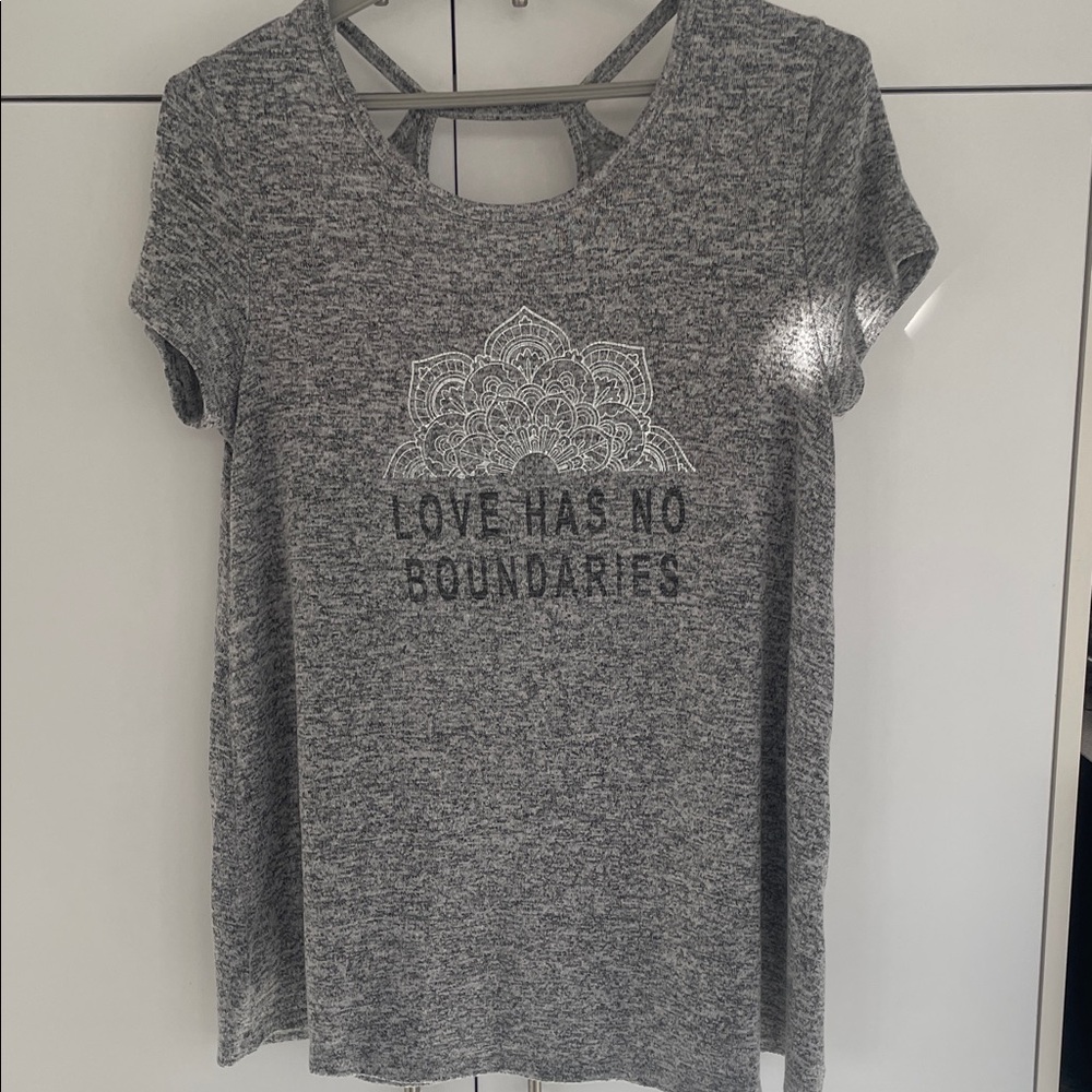 MyStyle Gray Mandala Graphic Cut Out Back Tunic Top Medium
